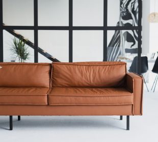 Sofa ze skóry naturalnej w stylu vintage