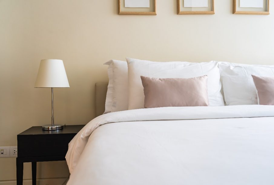 Sypialnia w hotelowym stylu - jak ją urządzić?